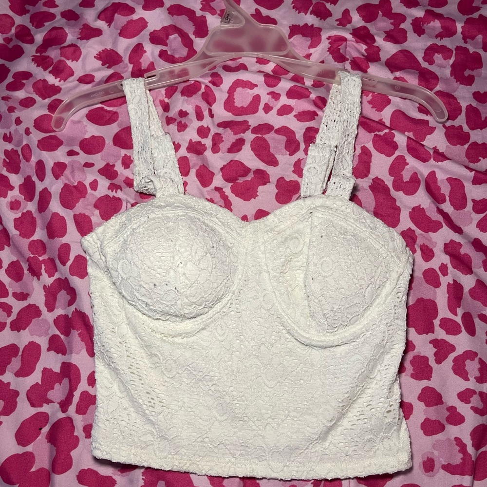 WHITE LACE CROP TOP😍🤍
